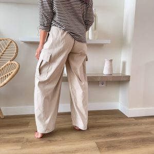 PANTALÓN CARGO BEIG